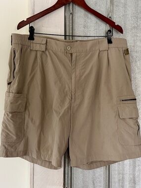 Tilley Men’s Cargo Shorts made in Canada 🇨🇦